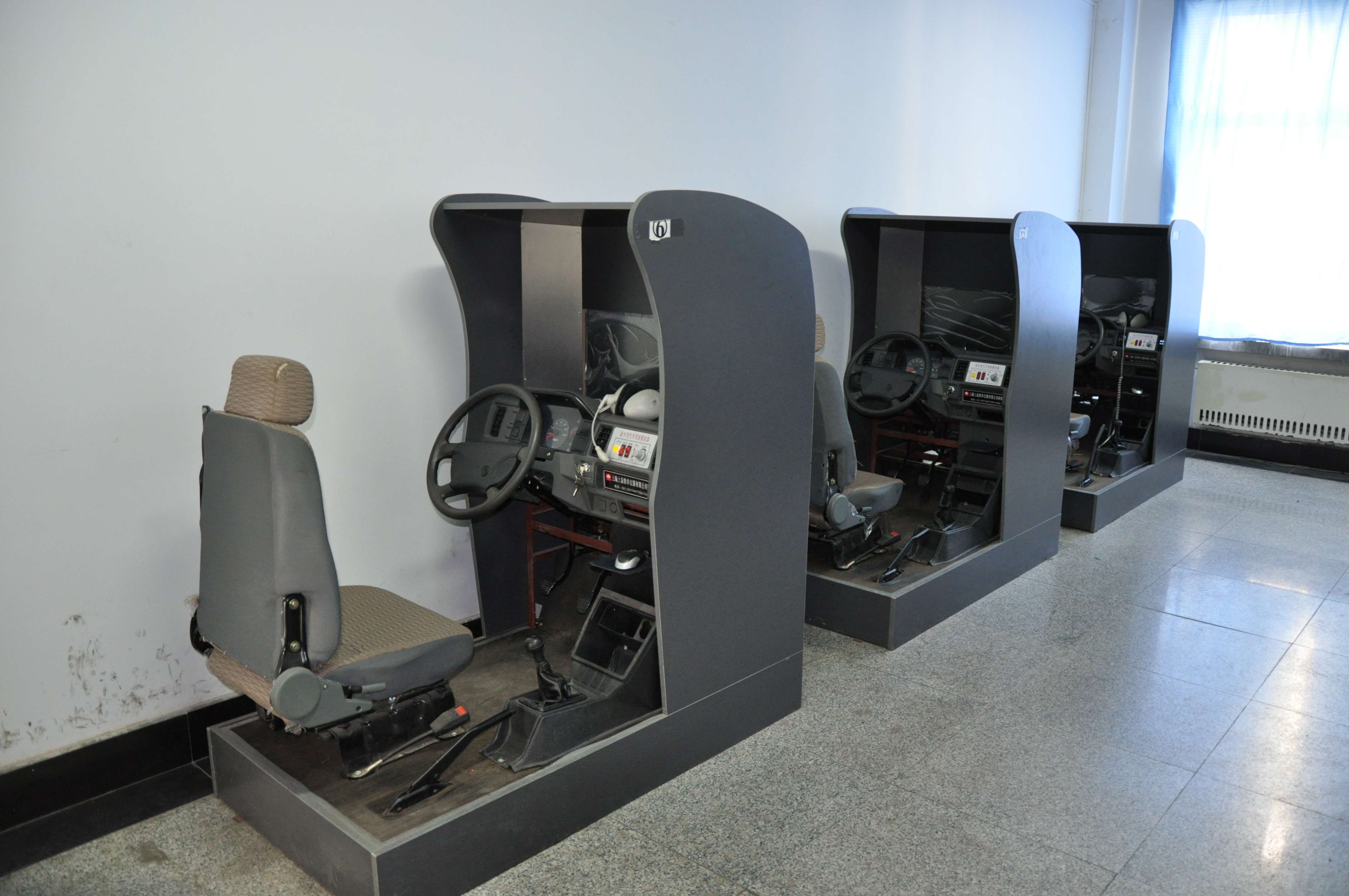 ��܇�{�ģ�M��