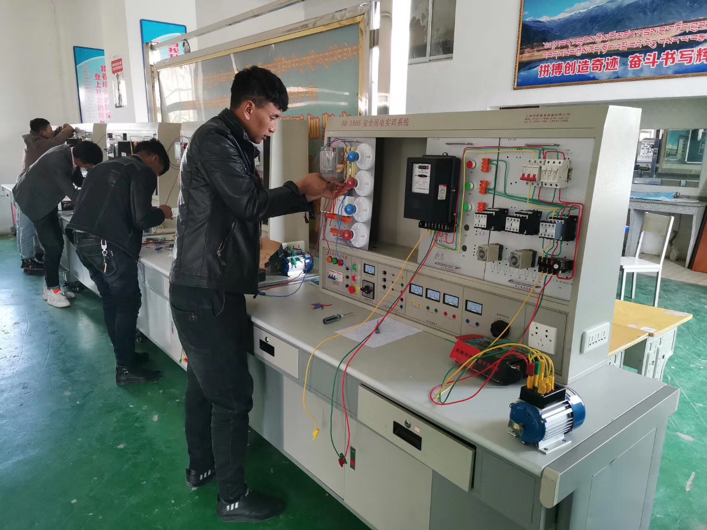 ��ȫ��늌�(sh��)Ӗ(x��n)�b��