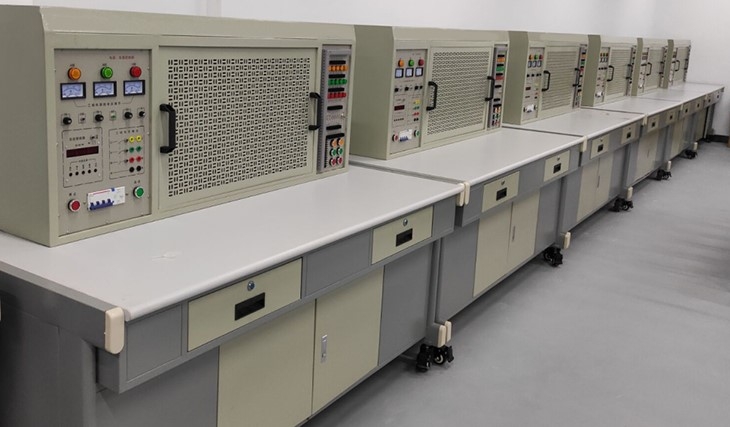 �C(j��)��늚��b���c�{(di��o)ԇ��(j��ng)ِƽ�_(t��i)