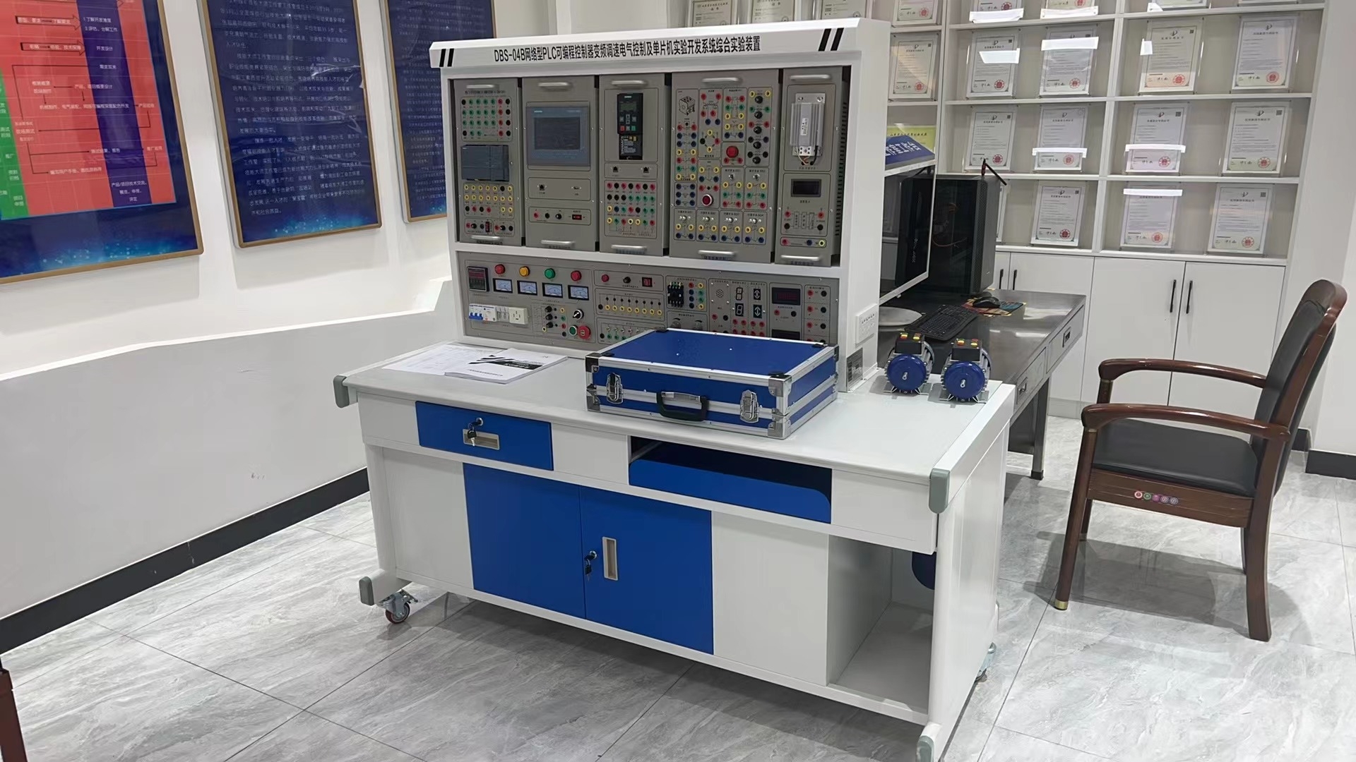 �W�j��PLC�ɾ��̌���b��