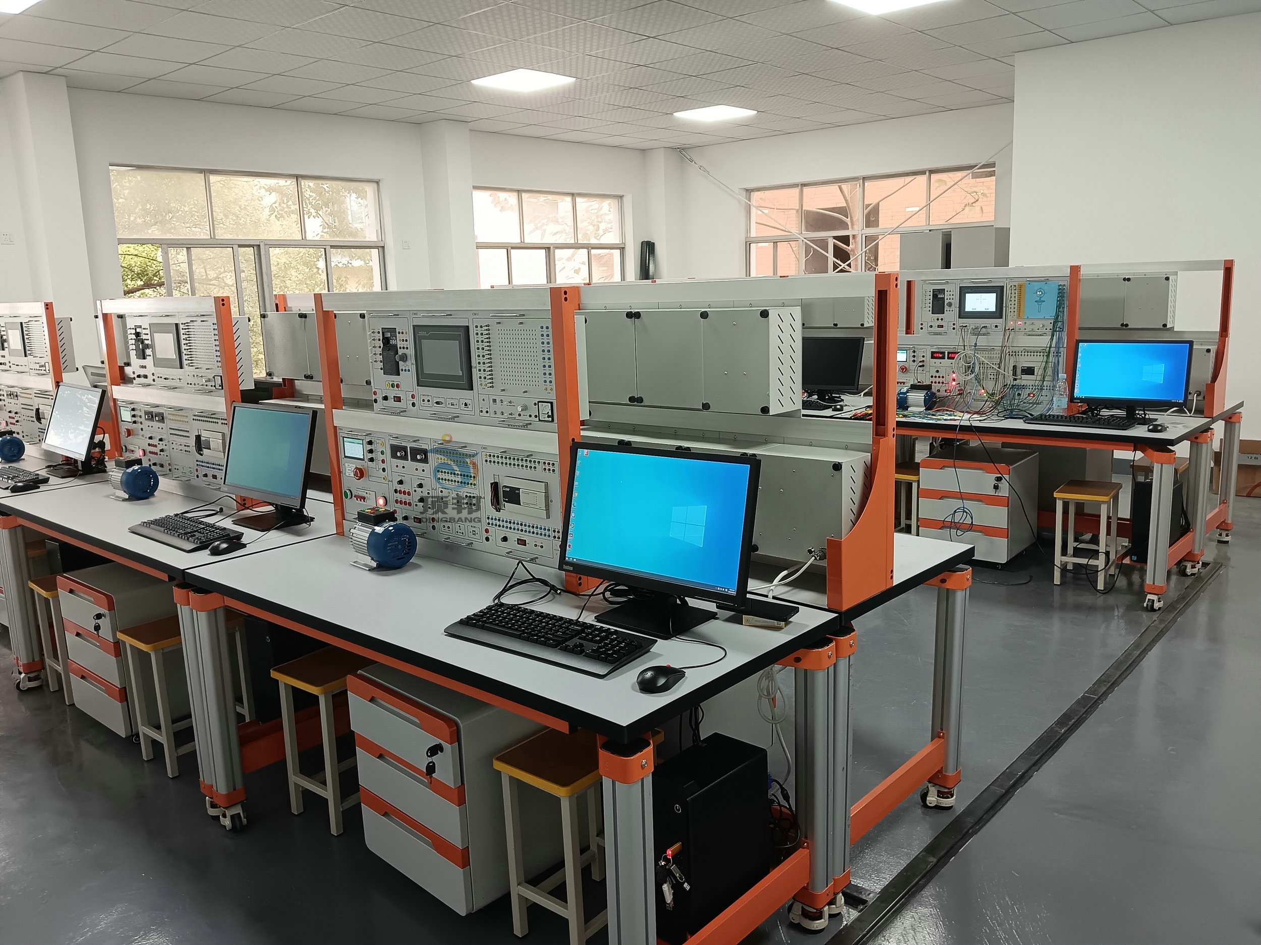 PLC��늚���ƾC�ό�Ӗ(x��n)�_