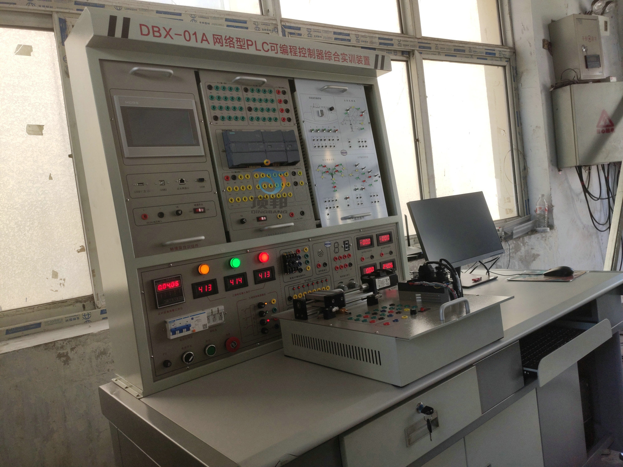 �W(w��ng)�j(lu��)��PLC�ɾ��̿������C�ό�Ӗ(x��n)�b��