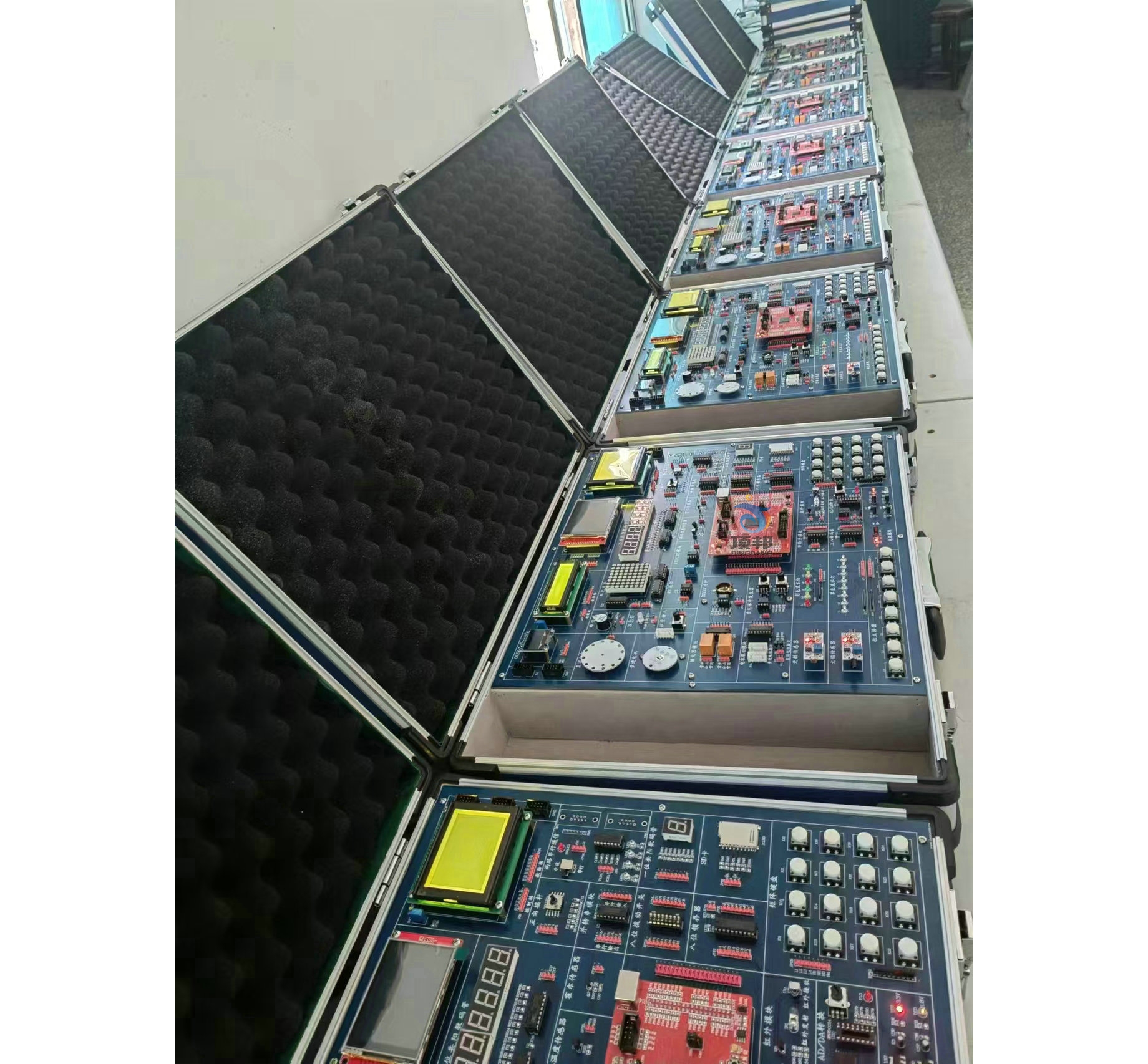 Ƕ��ʽ��Ƭ�C(j��)��Ӗ(x��n)��