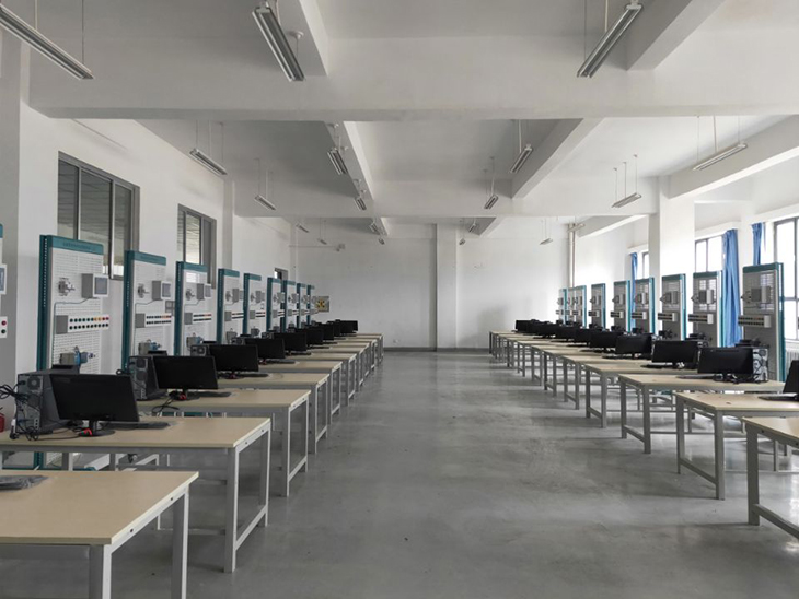 PLC늚���Ƒ�(y��ng)��ƽ�_(t��i)