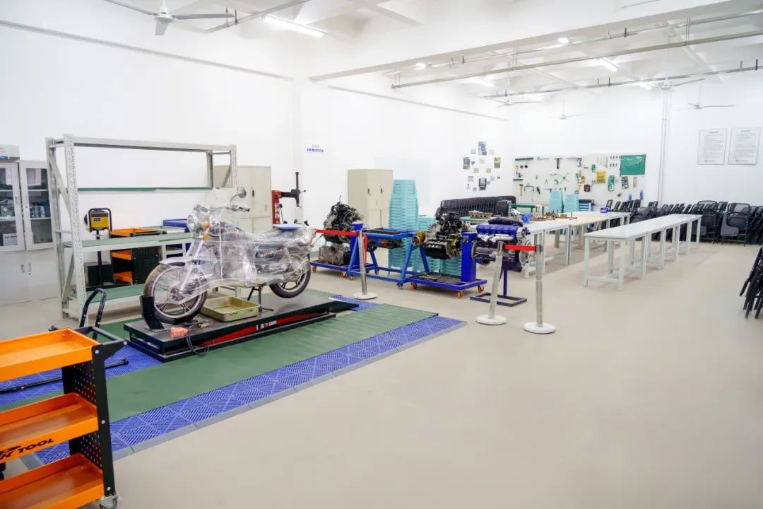 汽車維修技術(shù)實驗實訓室